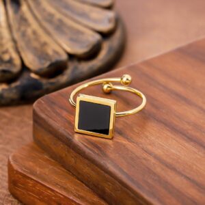 Black And White Square Finger Ring( Free Size)